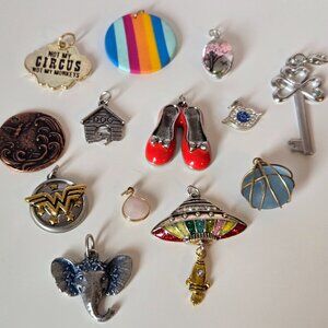 Random lot of pendants